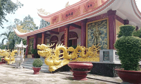 Chùa Nổi: Điểm du lịch tâm linh hấp dẫn vùng nước nổi