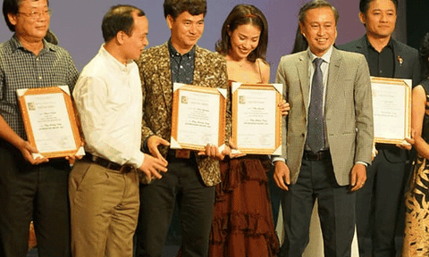 Nghệ sĩ Xuân Bắc đoạt Huy chương vàng Liên hoan Kịch nói