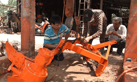 Đáng nể người sáng chế ra thiết bị đào 1.000m rãnh nước/h