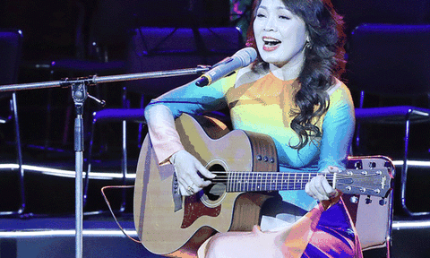 NSND Thái Bảo: “Lần nào hát về Bác khóe mắt cũng rưng rưng”