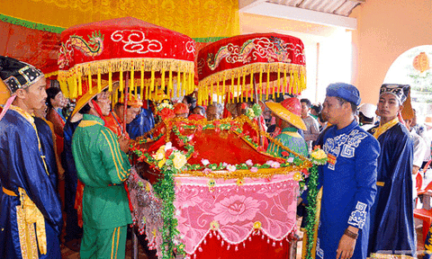 Tưng bừng lễ hội nginh Ông ở Sóc Trăng