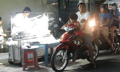 Long Xuyên nhộn nhịp về đêm