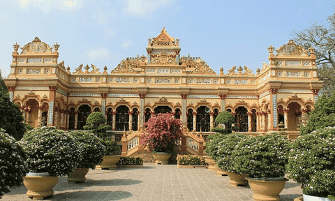 Khám phá ngôi chùa cổ kính nổi tiếng nhất Tiền Giang