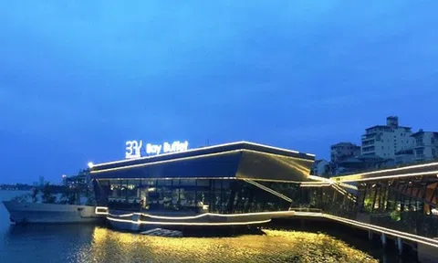 Ai "chống lưng" Bay Buffet hoạt động trái phép ở Hồ Tây?