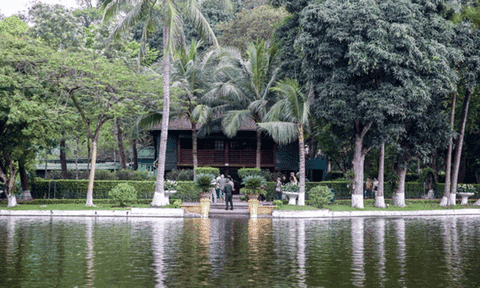 Nhà sàn Bác Hồ - Nơi ghi dấu những kỷ niệm