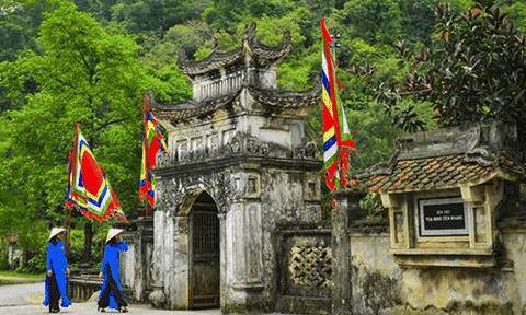 Vẻ đẹp cổ kính của đền thờ Vua Đinh ở cố đô Hoa Lư