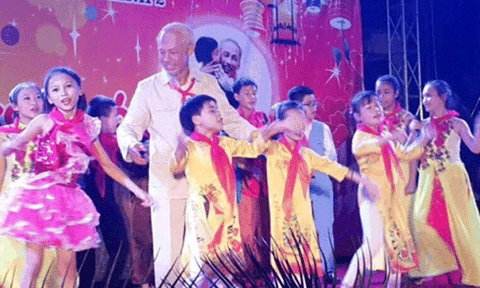 NSƯT Tiến Hợi tiết lộ bí quyết thành công các vai diễn Bác Hồ