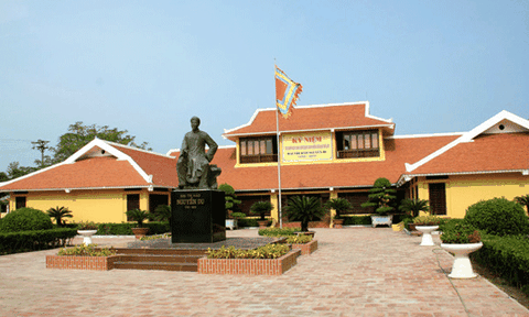 Ngược dòng Lam ghé bến Giang Đình