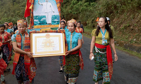 Chuyển biến trong phát triển kinh tế - xã hội ở Phà Đánh