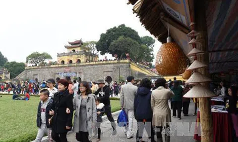 Bồi đắp tình yêu di sản cho giới trẻ Thủ đô