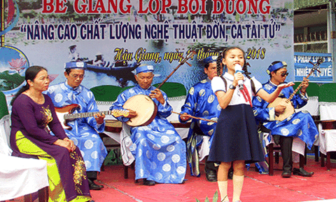 Nghệ nhân tài tử thấy ấm lòng khi được quan tâm