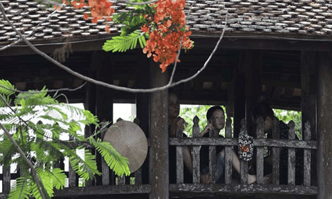 Nét đẹp cổ kính cây cầu Ngói 500 năm tuổi