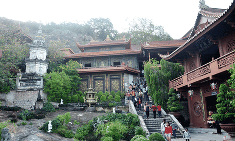 Một lần đến với chùa Hang