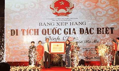 Trao Bằng xếp hạng di tích quốc gia đặc biệt đình Chèm