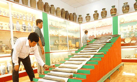 “Vua đồ cổ” ở Mũi Né