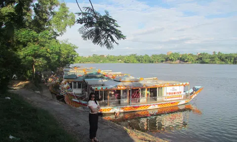 Một thoáng Hương Giang