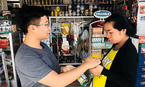 Chàng sinh viên Dược đưa bánh dừa nướng khắp miền Tây