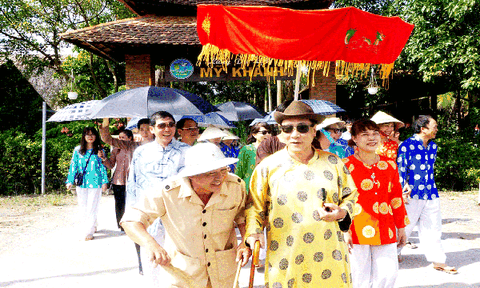 Du khách thích trải nghiệm miệt vườn homestay Cần Thơ