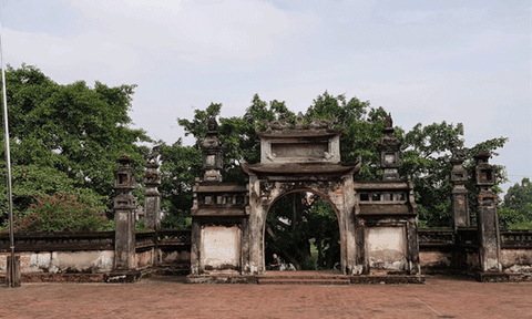 Lại một ngôi đình có nguy cơ sụp đổ