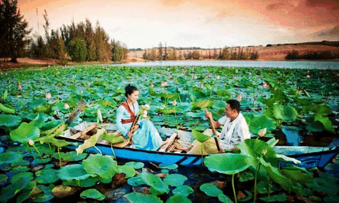 Khu Du lịch sinh thái Sen Charaih Ninh Thuận 