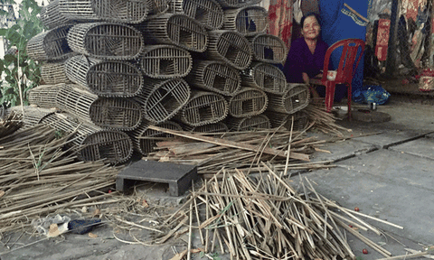 Làng nghề tất bật đón mùa nước về