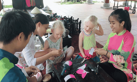 Khám phá tinh hoa nghề truyền thống Huế