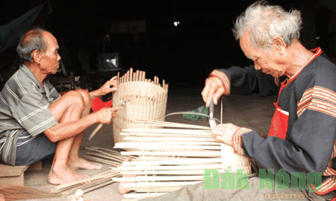 Gùi có nắp của người M’nông