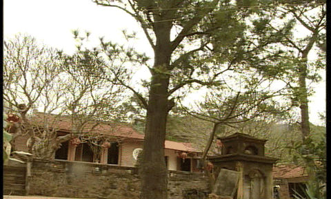 Lên núi Đống Thóc, thăm chùa Bát Hương