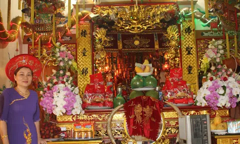 Nhà hoạt động bảo tồn và phát triển di sản văn hóa 