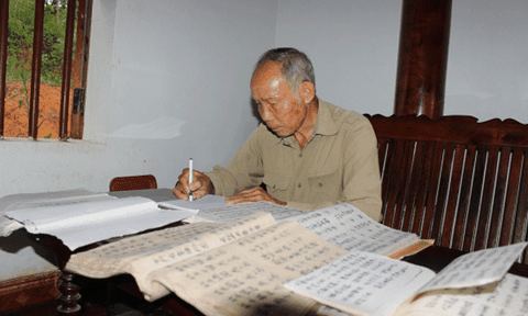 Người lưu giữ chữ Dao cổ ở Thanh Chung