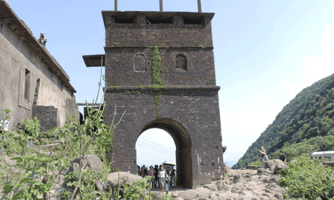 Trên đỉnh Hải Vân Quan 