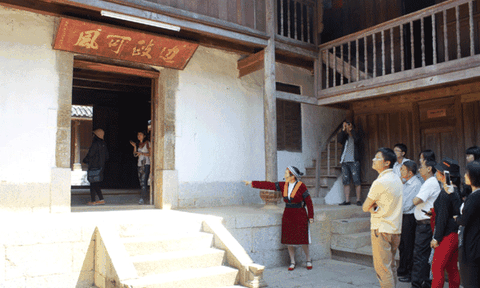 Xung quanh chuyện cấp sổ đỏ khu di tích nhà Vương