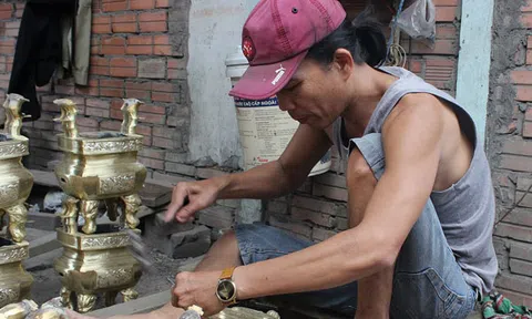 Làng nghề đúc đồng hơn 200 năm có nguy cơ xóa sổ