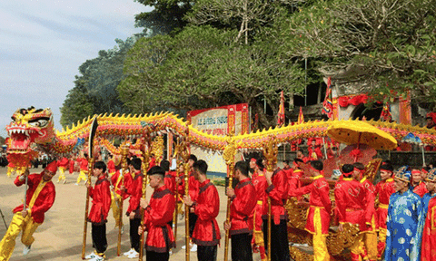 Lễ dâng hương Trung Túc Vương Lê Lai 2018