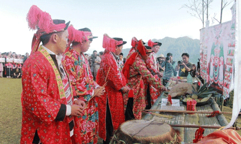 Bí ẩn lễ cúng Bàn Vương của người Dao