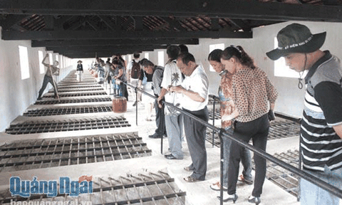 Di tích và nỗi niềm thuyết minh