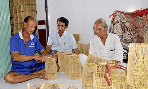 Làng nghề đan lọp tép Thới Mỹ
