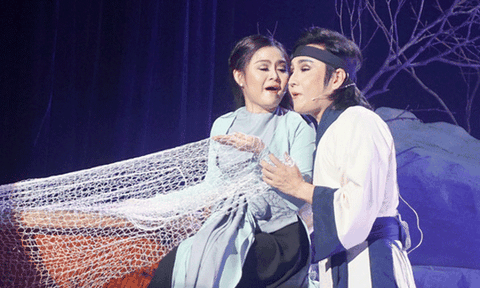 NSƯT Vũ Luân: "Muốn tồn tại, cải lương phải… tiếp thị"