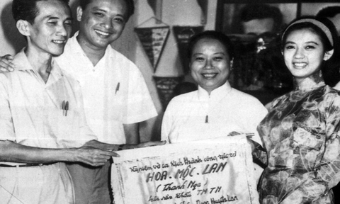 Tự hào "viên ngọc" cải lương 100 tuổi: Tuồng hay nhờ tay bầu giỏi 