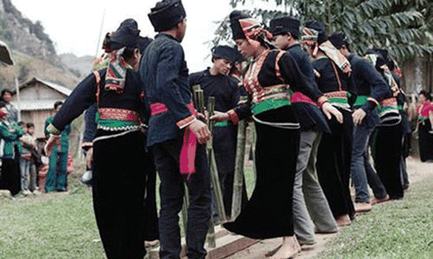 Cúng cơm mới - nghi thức tâm linh của người La Ha ở Sơn La