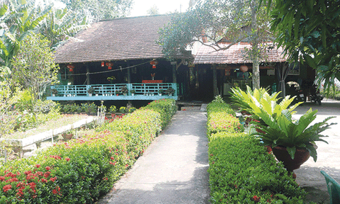 Những ngôi nhà sàn quê Bác Tôn