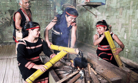 Lễ mừng lúa mới dân tộc Xơ Đăng tỉnh Kon Tum