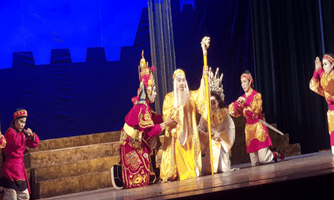 Những tín hiệu vui từ Liên hoan sân khấu tuồng, bài chòi...