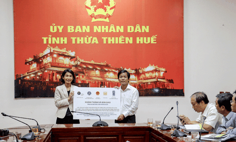 Bàn giao cho người dân tỉnh TT Huế 107 căn nhà an toàn
