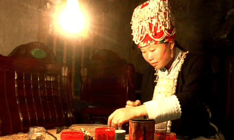 Nghề làm bạc Tiên nữ dưới chân đỉnh Ki Quan San