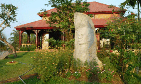 Tác gia hàng đầu trong nền văn học Việt Nam đương đại