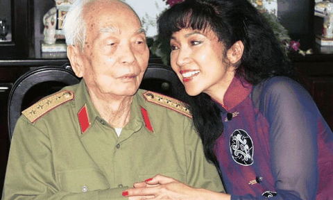 Tiana Thanh Nga với đại tướng Võ Nguyên Giáp