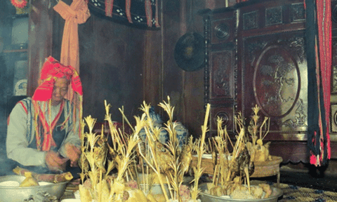 Người Pa Cô trẫy hội A Za...