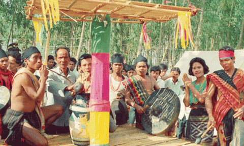 Một số biến đổi văn hoá của người Xtiêng Bình Phước