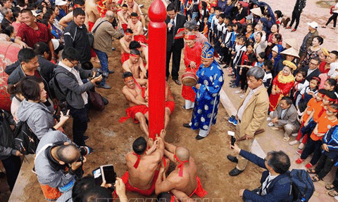 Việt Nam và Hàn Quốc trình diễn nghi lễ "kéo co ngồi"